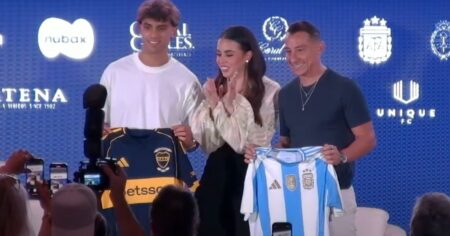 La reacción de Joao Félix cuando le regalaron la camiseta de Boca: "Enzo me va a matar" imagen-17