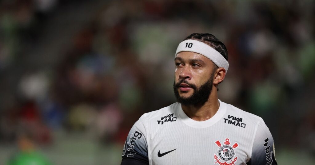 Crece la tensión entre Corinthians y Memphis Depay: el delantero amenazó con incumplir sus tareas imagen-46