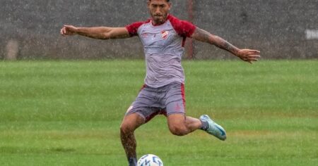 Fin de la novela: Román Vega no jugará en River y Argentinos ya tiene a su reemplazante cerrado imagen-16