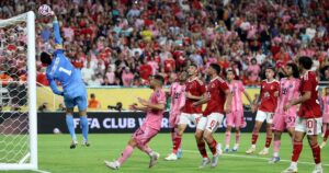 Final de locos en Inter Miami vs Al Ahly: del casi golazo de Messi a la atajada con la cabeza del arquero El Shenawy imagen-2