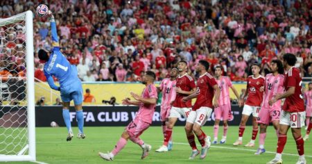 Final de locos en Inter Miami vs Al Ahly: del casi golazo de Messi a la atajada con la cabeza del arquero El Shenawy imagen-11