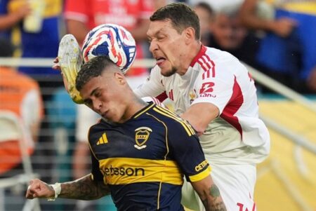 Boca estuvo a punto de llevar la fiesta de la playa al estadio, pero Benfica lo frustró sobre el final imagen-8