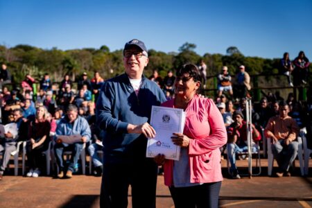 EL GOBIERNO DE MISIONES ENTREGÓ TÍTULOS DE PROPIEDAD A MÁS DE  200 FAMILIAS DE DOS DE MAYO imagen-83