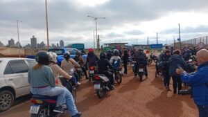 Paseros argentinos denuncian abusos de Aduana en la frontera con Encarnación imagen-2