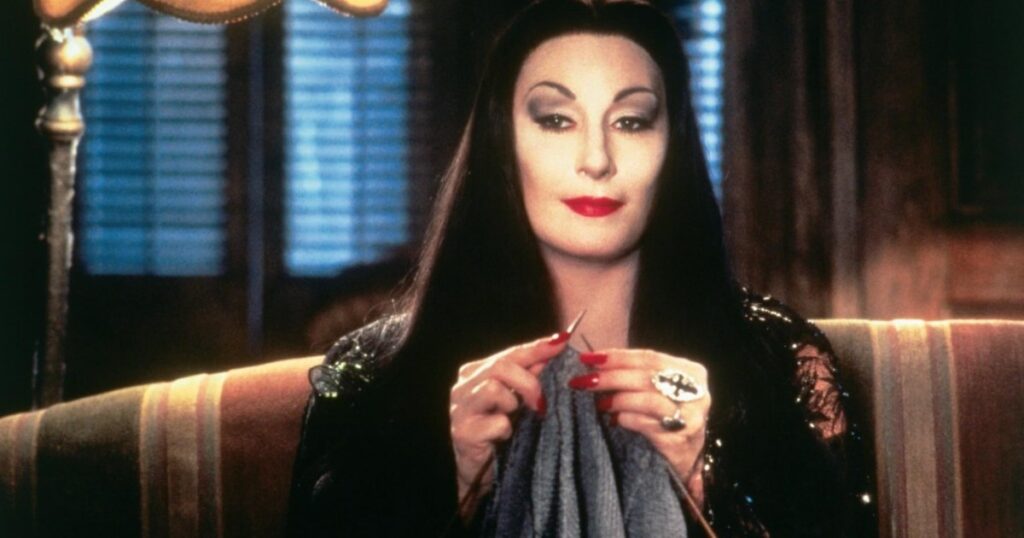 Anjelica Huston, la mítica Morticia, a los 73 años: los golpes a Jack Nicholson, el cáncer que ocultó y la mayor lección de vida imagen-4