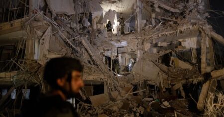 Grave escalada en Oriente Medio: Irán lanzó dos oleadas de misiles hacia Israel tras los bombardeos a Teherán imagen-12