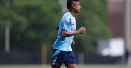 Va a jugar el Mundial de Clubes con Flamengo y un apostador confirmó que avisó que se haría amonestar imagen-19