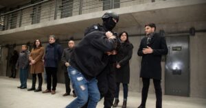 Inédito operativo en Rosario: trasladaron a 400 presos en un día para vaciar todas las comisarías imagen-4