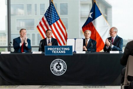 Greg Abbott debe firmarla: la ley que permitirá una inversión millonaria para investigar una especie mexicana imagen-26