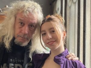 Diego Capusotto se sube al escenario por primera vez junto a su hija con una “comedia demoníaca” imagen-1