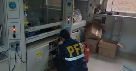 La Justicia allanó la ANMAT por el fentanilo contaminado por el que investigan la muerte de 34 pacientes imagen-16