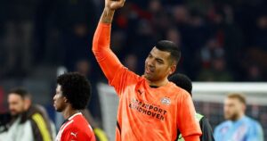 El arquero de la Selección que llega libre a la Premier League imagen-2
