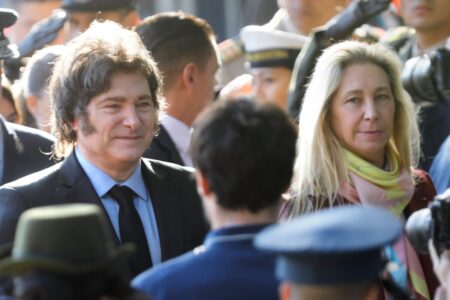 Javier Milei elogió el rol de su hermana Karina en LLA: “Armó en 17 provincias y al kirchnerismo lo pasó por arriba” imagen-14