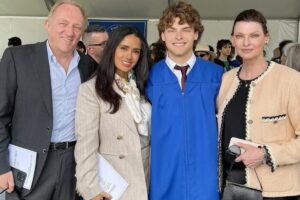 Linda Evangelista se lució en la graduación de su hijo y posó junto a Salma Hayek imagen-3