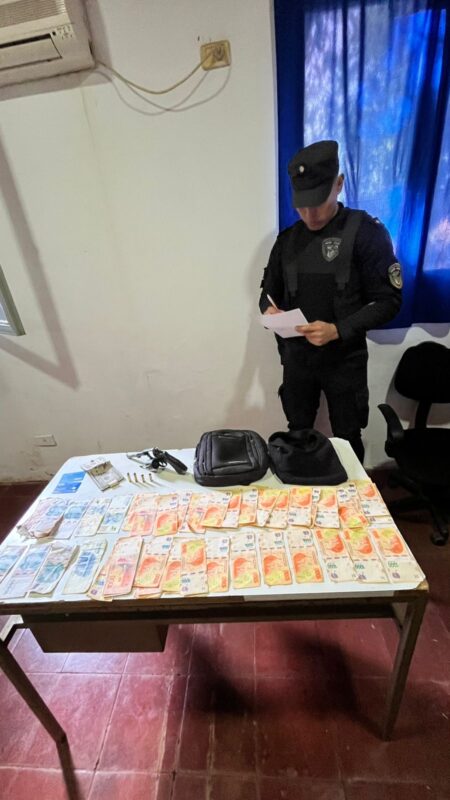 Capturaron a dos hermanos acusados de asaltar a un abuelo de 86 años en Dos de Mayo imagen-12