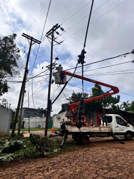 Panorama sobre servicio eléctrico en Puerto Iguazú: “No hay registros de este nivel de daños” imagen-18