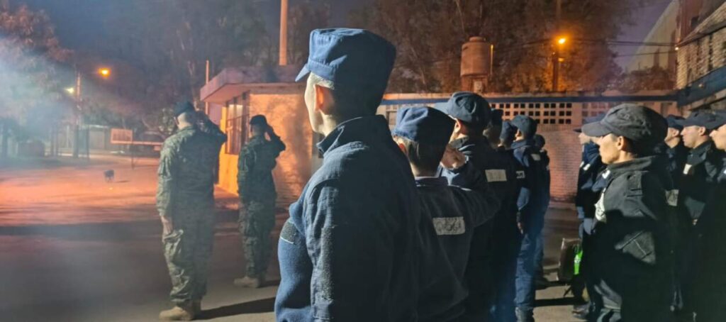 Histórico: Marilina López, primera mujer de la Policía de Misiones en aprobar el Curso Nacional de Caballería imagen-4