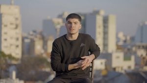 Tiene 18 años, estudió en el Pellegrini e irá a Ucrania a combatir en la guerra: cobrará hasta US$4500 por mes imagen-2