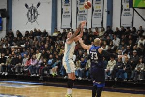 OTC cayó ante Regatas por 81-79 y se despidió de la Liga Nacional de Básquetbol imagen-6