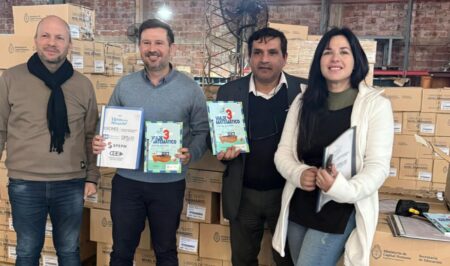 Se distribuyen más de 440 mil textos escolares en toda la provincia imagen-8