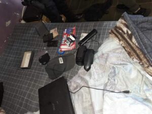 Allanamiento en Posadas: detienen a un hombre y hallan drogas, psicofármacos y un sello médico imagen-2