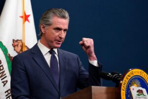 La ley firmada por Gavin Newsom que da más seguridad a los conductores y entra en vigor el 1° de julio en California imagen-2