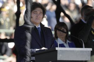 Javier Milei encabezó un acto militar en Palermo y Villarruel fue a Rosario: dijo que era “el mejor lugar para estar” imagen-1