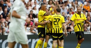 Con 40 años, Lucas Barrios jugó en un Santiago Bernabéu repleto imagen-4