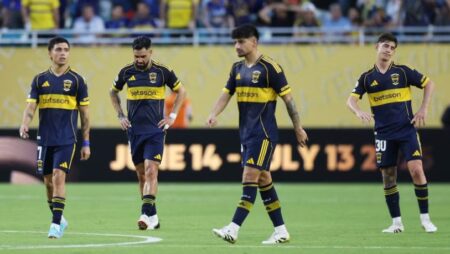 Ni con ventaja numérica: Boca encontró la forma de complicarse solo y pasó de la fiesta al lamento imagen-6