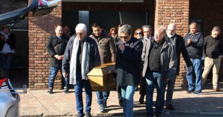 El último adiós de familiares y famosos a René Bertrand: todas las fotos imagen-12