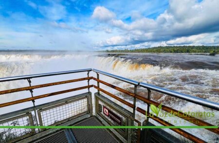 Fin de semana largo: menos visitantes pero Iguazú sigue liderando el turismo nacional imagen-66