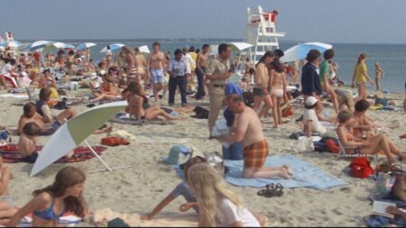 Hace 50 años se estrenó el primer 'éxito de verano' de la historia del cine imagen-5