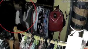 Bº Latinoamérica: robaron una ropería y se llevaron mercadería por 800 mil pesos imagen-2