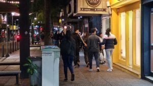Misiones | El primer día del Ahora Papá disparó las ventas en Posadas: “Arrancamos bien, la gente está buscando el regalo para el domingo”, sostuvo Carlos Amores imagen-2