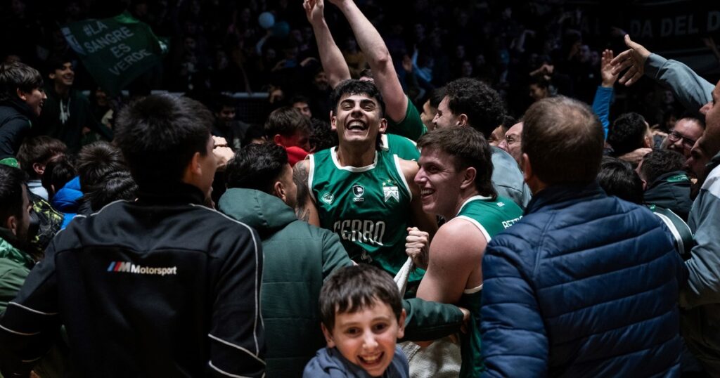 Quién es Emiliano Lezcano, el jugador de Ferro que metió el triple que recorre el mundo y es la envidia de Steph Curry imagen-5