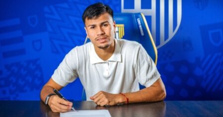 Parma oficializó a su nuevo refuerzo argentino imagen-7