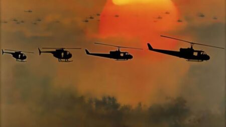 El equipo de 'Apocalypse Now' tenía que pintar los helicópteros a diario porque pertenecían al ejército de Filipinas imagen-109