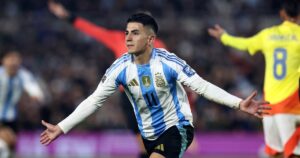 El 1 x 1 de Argentina vs Colombia: Thiago Almada fue el mejor, Dibu Martínez volvió a ser el salvador y hubo dos que tuvieron una noche poco feliz imagen-2