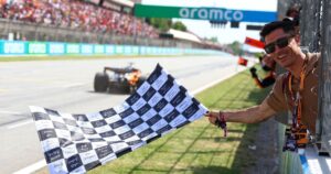 De Lewandowski a Kane y Bellingham: el mundo del fútbol copó el Gran Premio de España de la Fórmula 1 imagen-1
