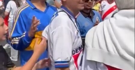Un hincha de Boca apareció en la entrada de la gente de River al Rose Bowl y hubo reacción: "Sos un provocador" imagen-18