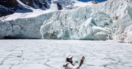 La increíble laguna glacial en el corazón de los Andes bolivianos imagen-15