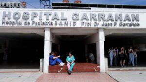En medio del conflicto, el Garrahan anunció un aumento salarial de más de 60% para los médicos residentes imagen-1