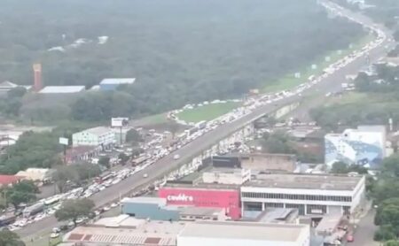 Ciudad del Este desbordada por turistas y caos vehicular sin control imagen-8