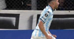 El cartel que Racing le colgó a Maravilla Martínez, su jugador estrella e irremplazable imagen-1