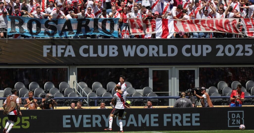 Gallardo, los 10 mil hinchas y "la sede lejana" imagen-36