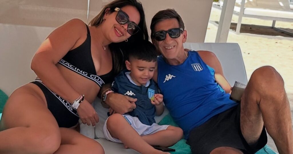 Gustavo Costas, de vacaciones en familia pero a full con Racing: el fuerte mensaje a los jugadores para ir por la Libertadores y su preocupación por Salas imagen-95