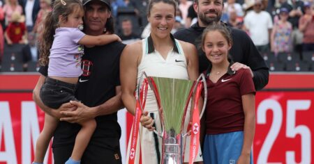 La revancha de Tatjana Maria, la tenista más veterana en coronarse en un WTA 500: "Me decían que era demasiado vieja y acá estoy con el trofeo a los 37 años" imagen-8