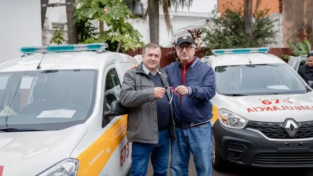 Municipios recibieron ambulancias y equipamiento médico para fortalecer la atención imagen-14