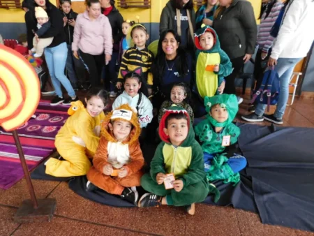 El Neni 2104 celebró el Día de la Maestra Jardinera en el Polideportivo de Wanda imagen-5