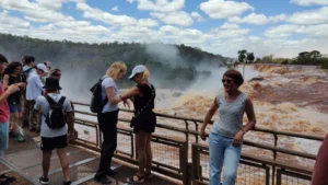 Cataratas se muestra con el triple de caudal normal de agua imagen-1